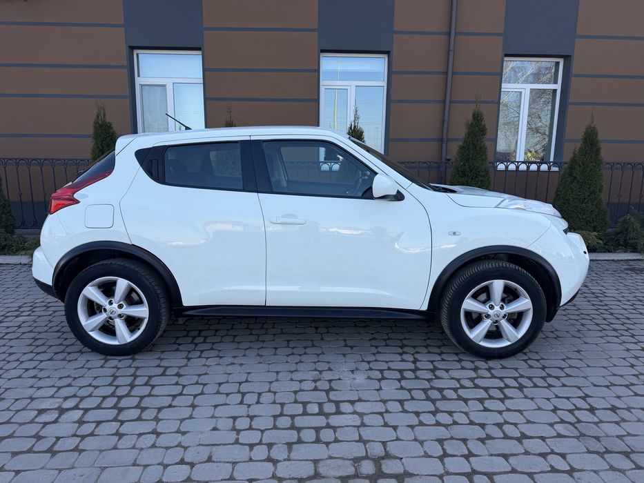 Nissan Juke, 1,6 газ/бенз, АКПП