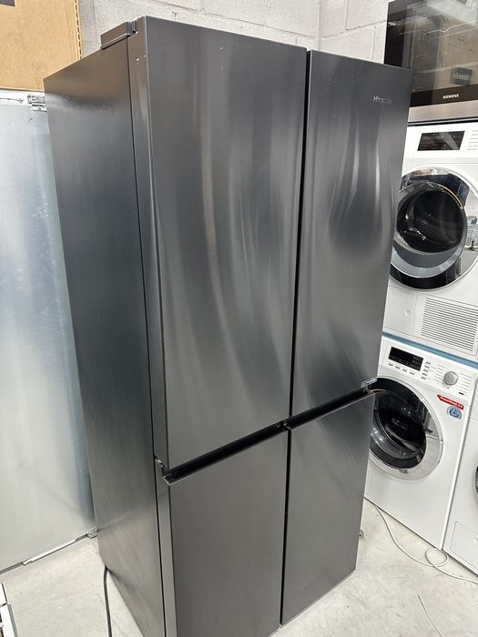 Холодильник Hisense side by side