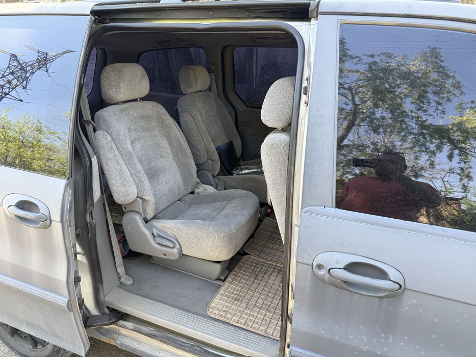 Продам KIA Carnival 2.9 crdi