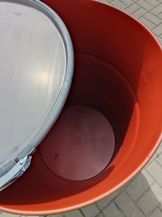 Beczki metalowe 200 litrowe