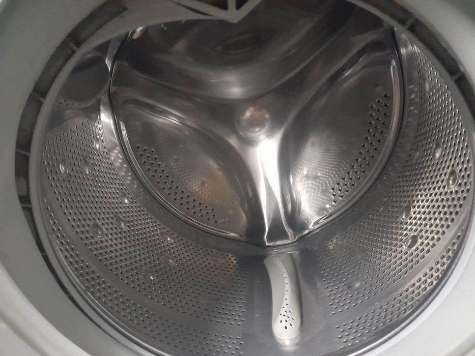 Maquina de lavar LG 9kg funcional