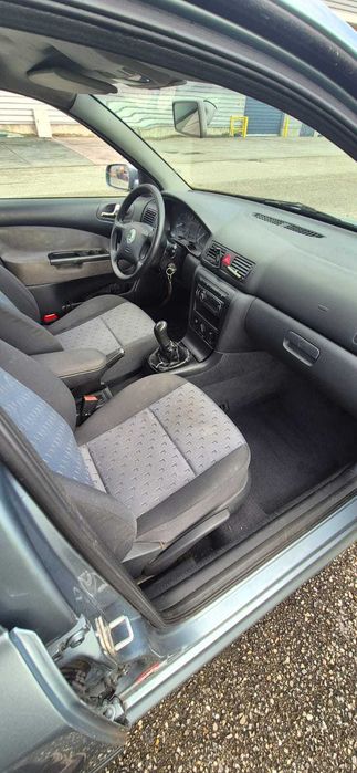 Skoda Octavia 1.6 Gasolina 106cv –  1.450€