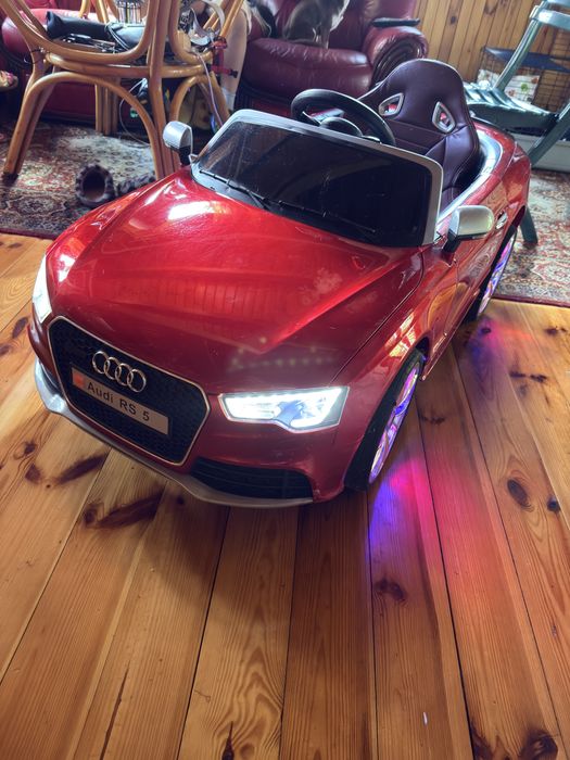 Sprzedam samochod na akumulator Audi RS 5