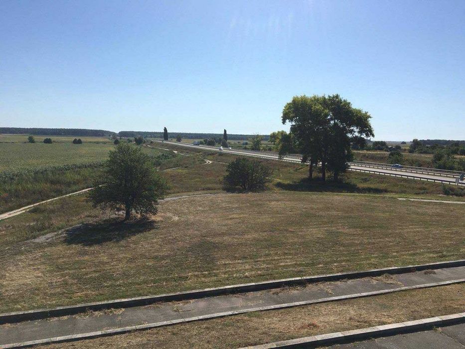 Продаж земельної ділянки 74 сотки по трасі Київ-Харків