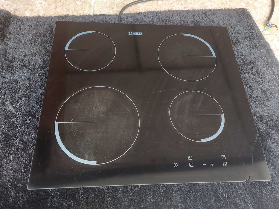 Placa vitrocerâmica Zanussi