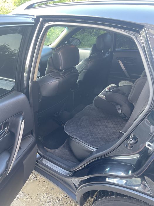 Продам Infiniti FX35