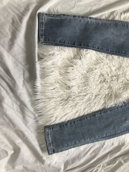 Promoção: Calças de ganga / Jeans Skinny / Slim Fit de ótima qualidade