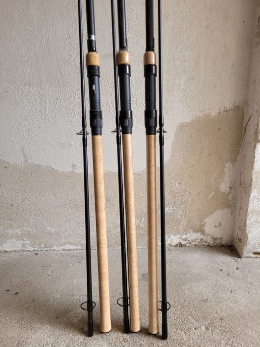3xNash Dwarf 10ft 3lb + Nash Dwarf 10ft 3 Rod Skin