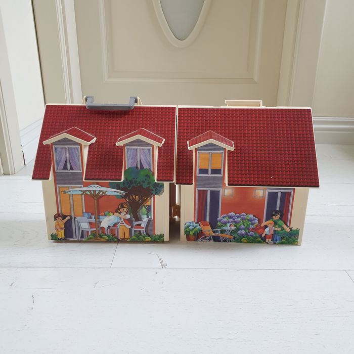 Playmobil domek z wyposażeniem w walizce