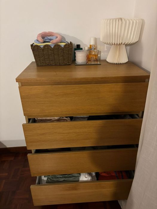 Cómoda - 4 Gavetas - IKEA MALM