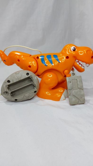 Тиранозавр на дистанционном управлении