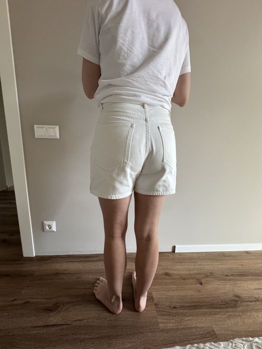 Білі шорти Massimo Dutti