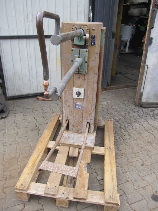 Zgrzewarka punktowa COMET P 15