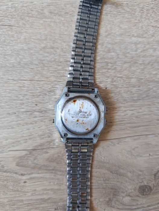 Часы Casio A168 .