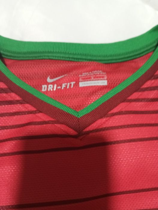 Camisa oficial da Seleção Portuguesa de Futebol.