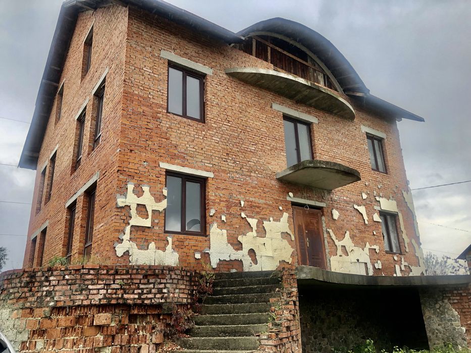 Продається будинок (незавершене будівництво)