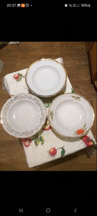 Набір тарілок нові