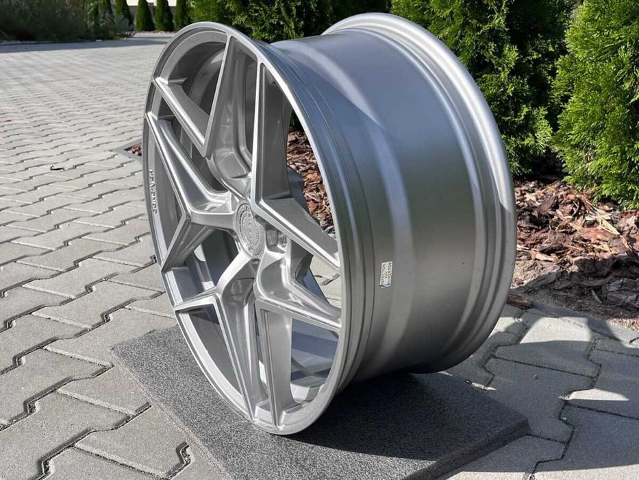 Felga aluminiowa Concaver CVR2 19″ 9J ET30 5×112 Brushed Titanium