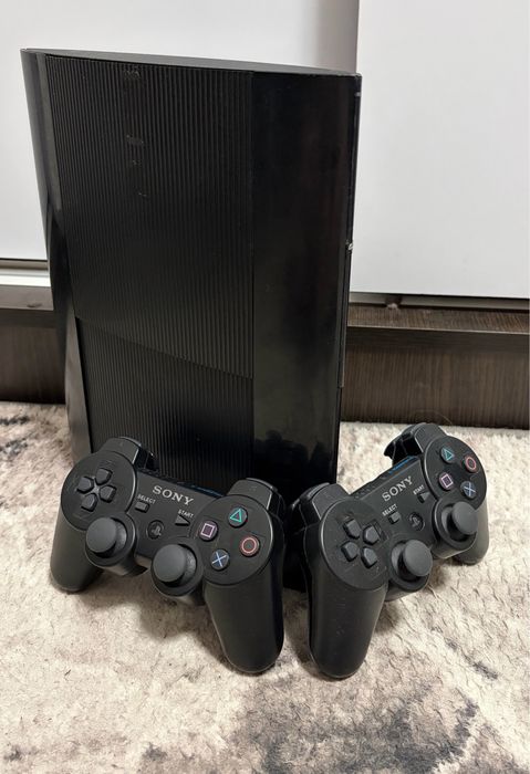 Sony PS3 super slim 500gb 2 гемпада + відмінний стан