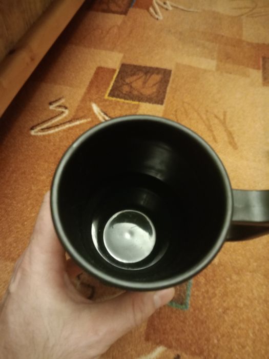Kubek termiczny pod zapalniczkę