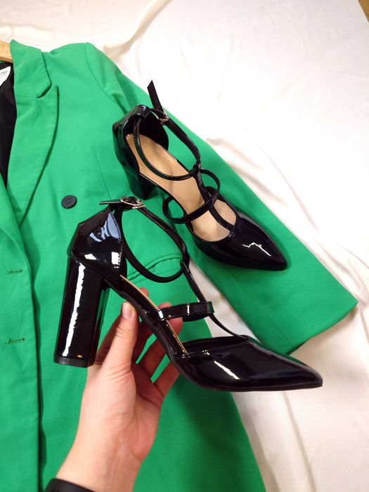 Eleganckie damskie buty na wysokim obcasie z noskiem w szpic 42