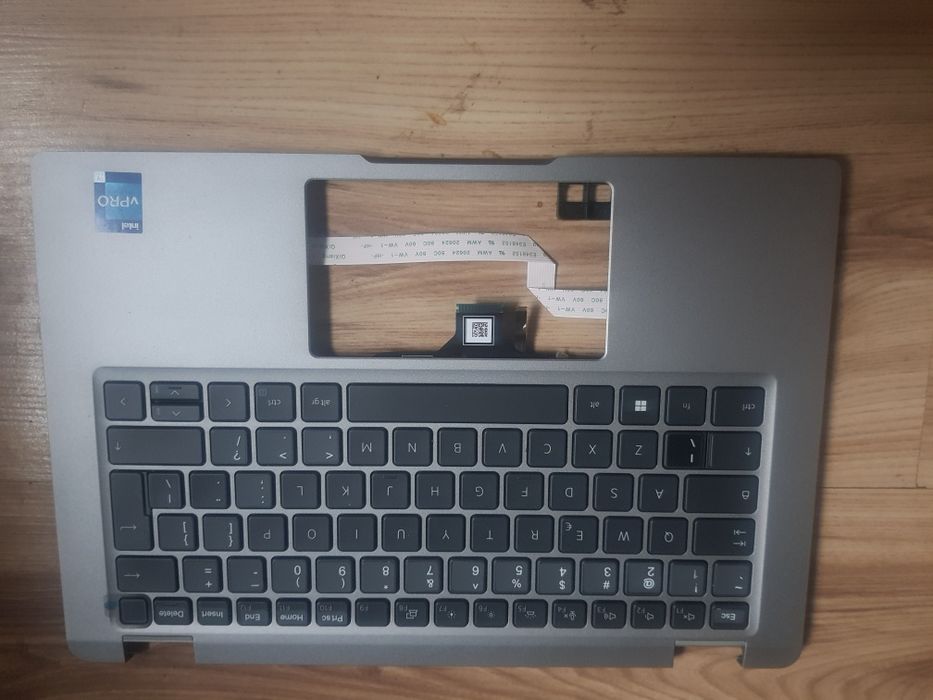 Dell Latitude 5330 klawiatura palmrest obudowa gòrna