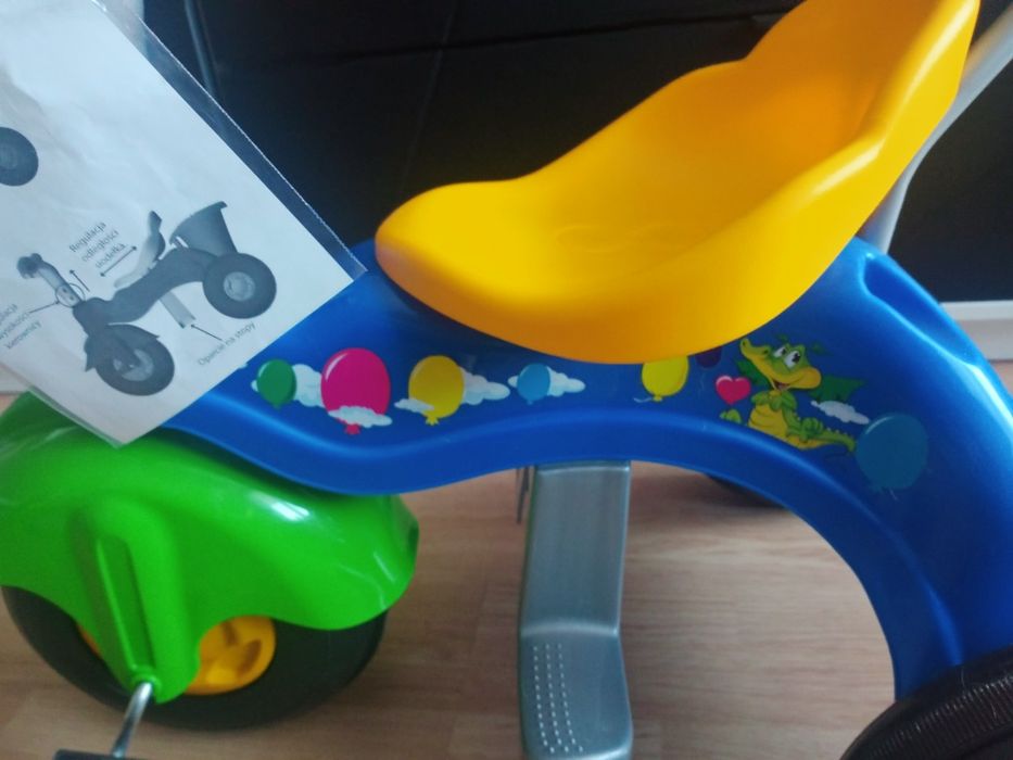 Okazja nowy Rowerek/ rower trójkołowy z rączką i pedałami