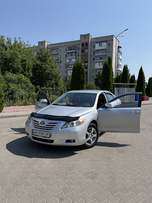 Toyota Camry 40