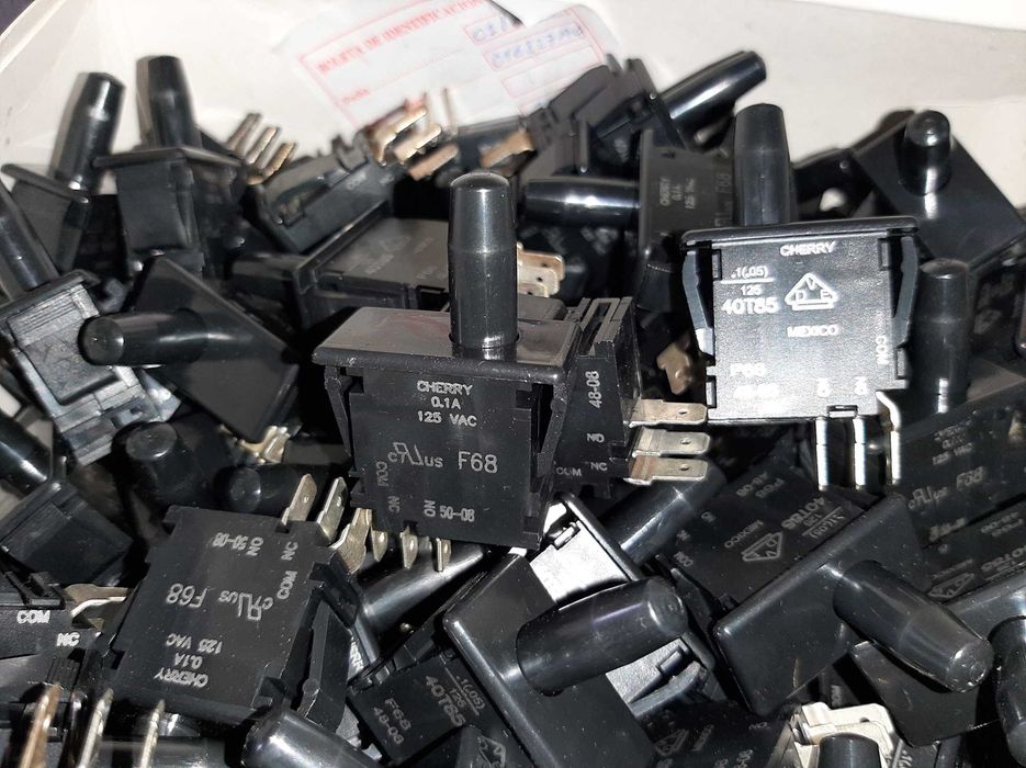 Cherry F68A Door/Panel Switch64332087279874120