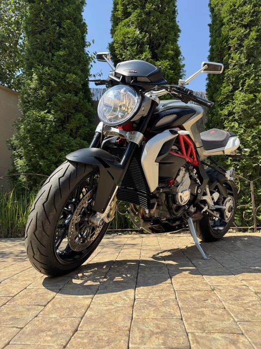 Тільки пригнаний MV Aqusta Brutale 800 2013 рік