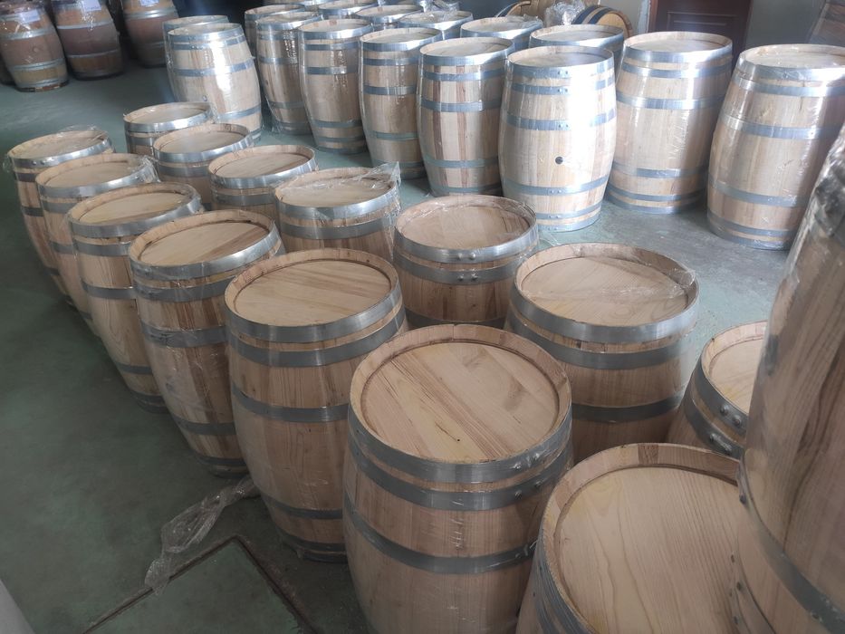 Barris/Pipos/Pipas em madeira de castanho