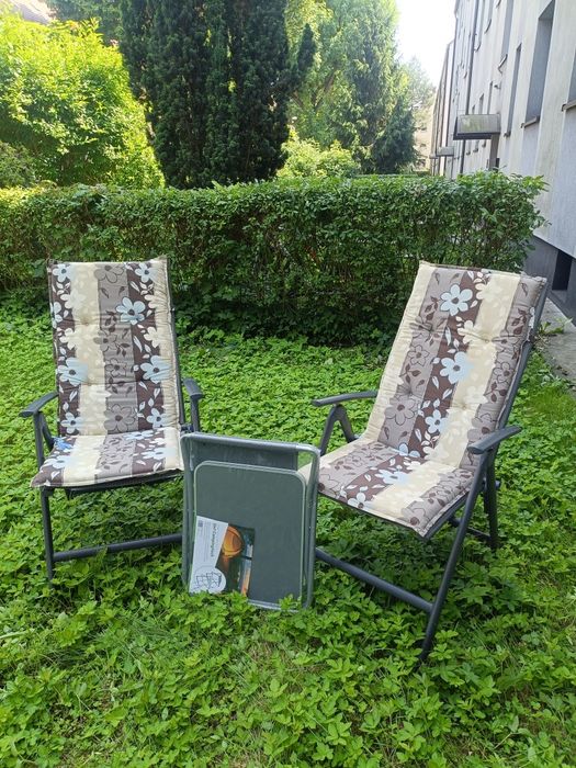 Krzesła ogrodowe ze stolikiem