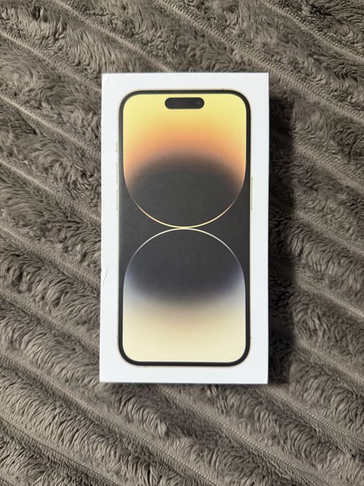 Продам Айфон 15 про 256