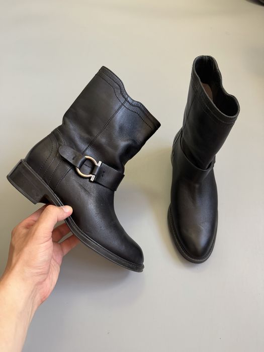 Сапоги Salvatore Ferragamo Black 36(23cm)
