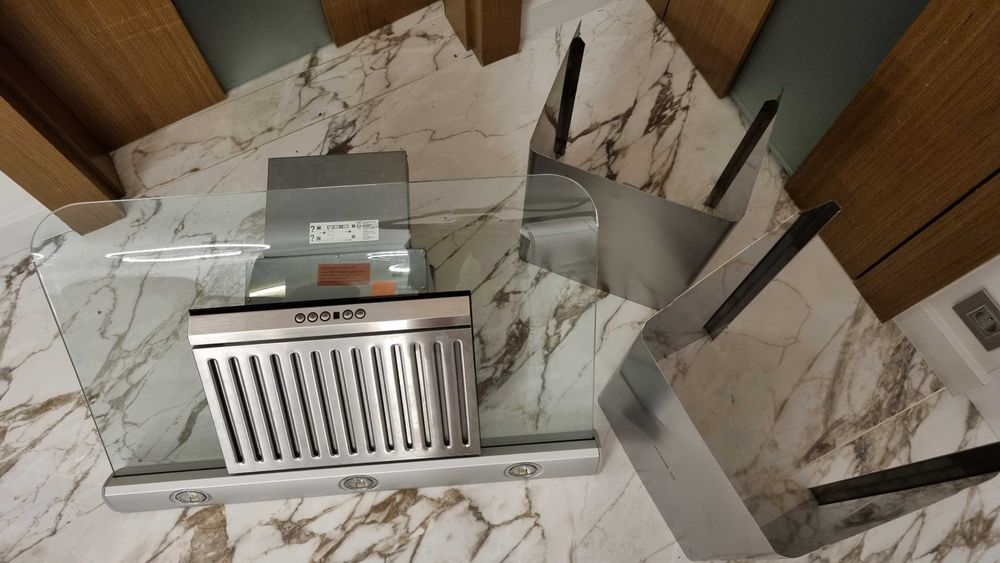 Okap BOSCH szkło + stal szlachetna - szer.90cm