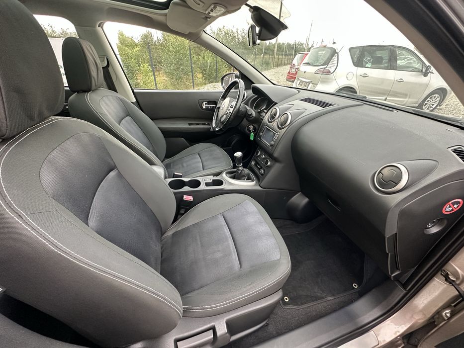 Nissan кашкай +2 свіжо пригнаний сертифікований в дуже гарному стані по всіх питаннях телефонуйте