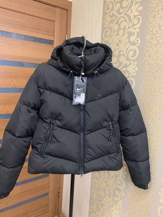 Nike Осень Зима.   Укороченый пуховичек NIKE 140-152, XS-XXL