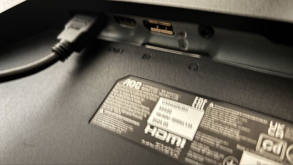 Monitor AOC CURVO DE 32 polegadas (novo)