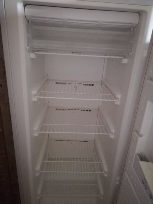 Морозильная камера simens.no frost.