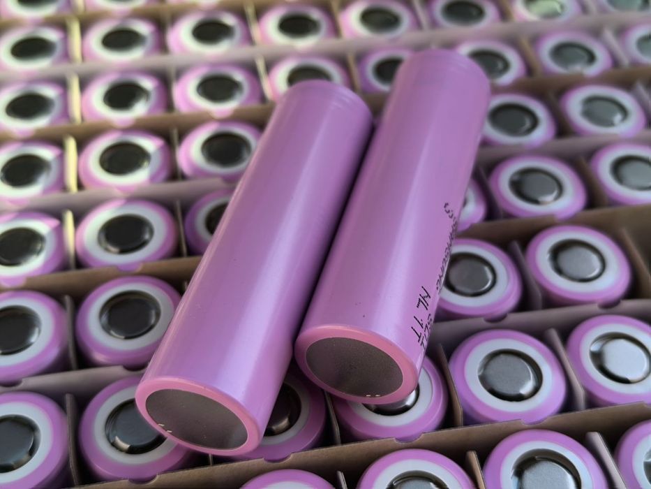 Samsung INR18650-35E, 3500 мА·год, нові, Без слідів зварювання