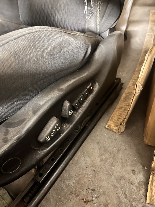 Продам сиденья bmw e46 coupe