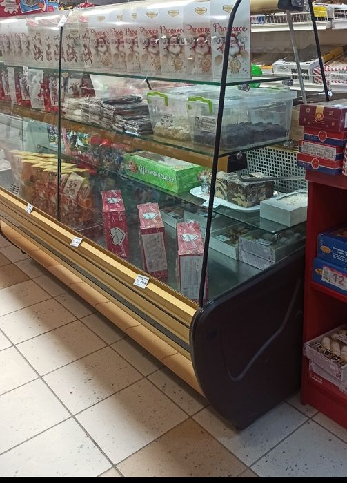 COLD C-20G - Кондитерська холодильна вітрина. б/у