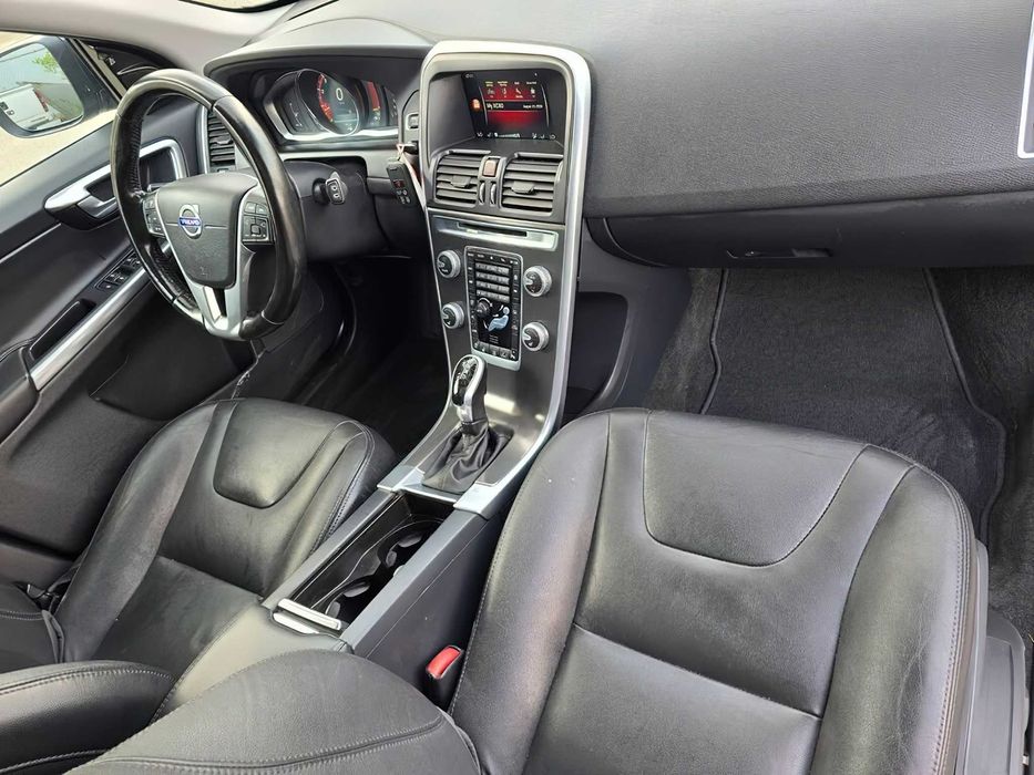 Volvo XC60      2015