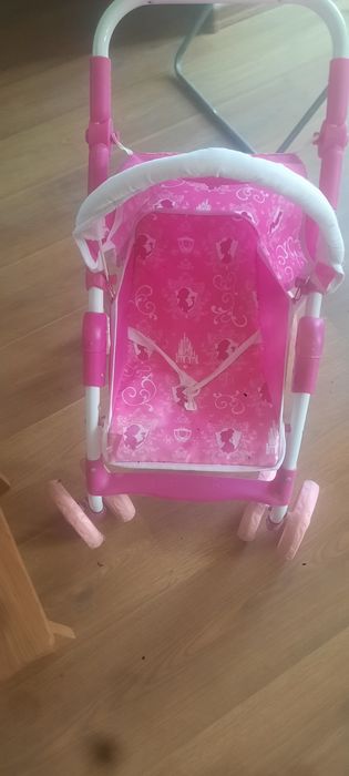 Игрушечная коляска