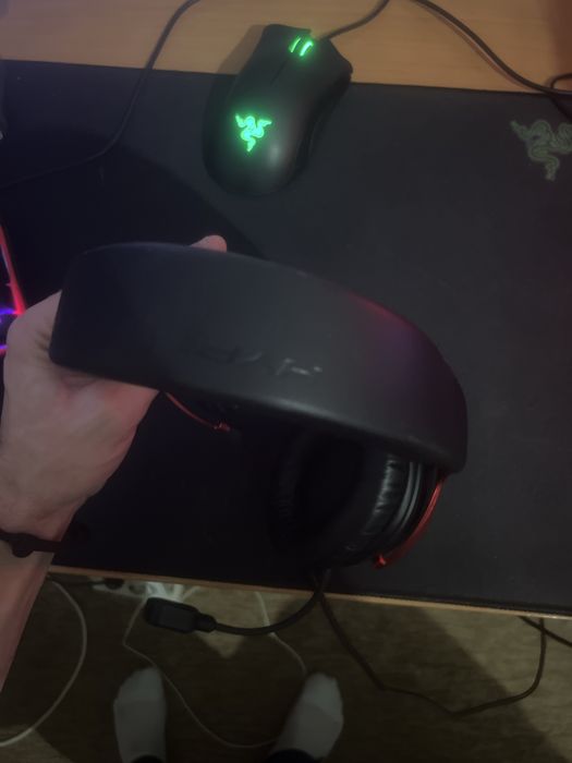 Headsets HIPERX  CLOUD III completamente novos
