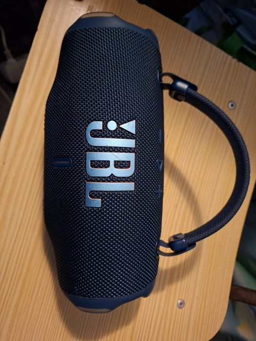JBL Eazy's Charge 6