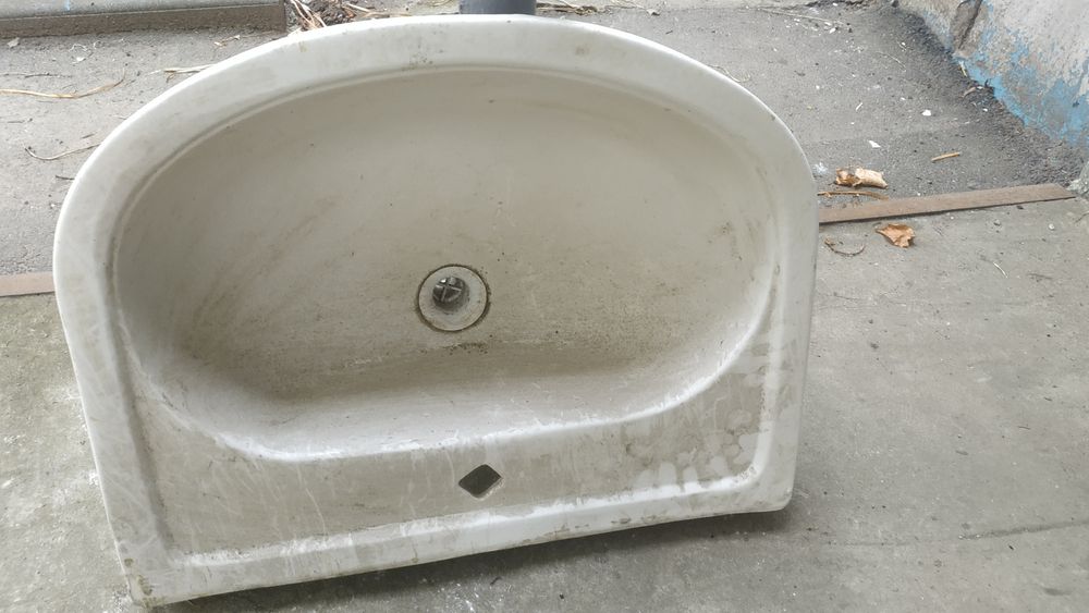 Продам раковина белая