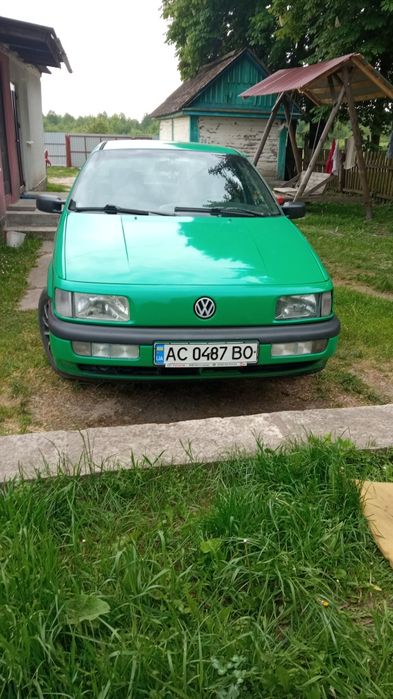 Продам машиниу Пассат В 3