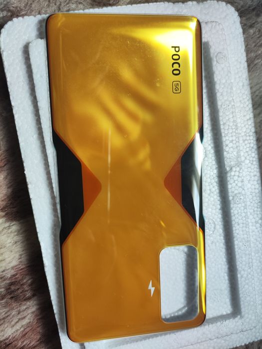 Стеклянная крышка Poco F4 GT