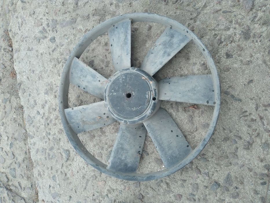 Продам вентилятор радіатора  гольф 3